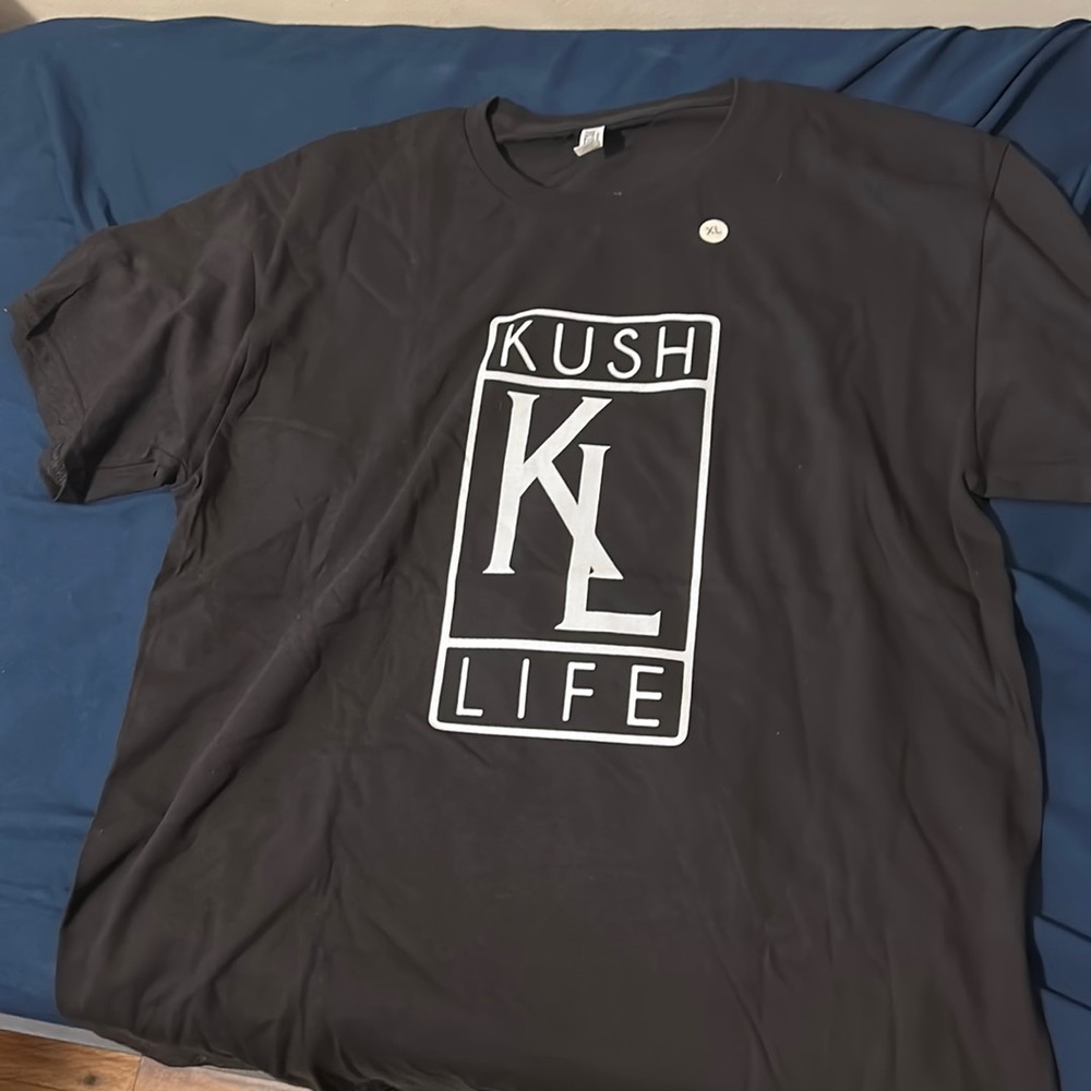 KUSH LIFE BLACK SHORT TEE
